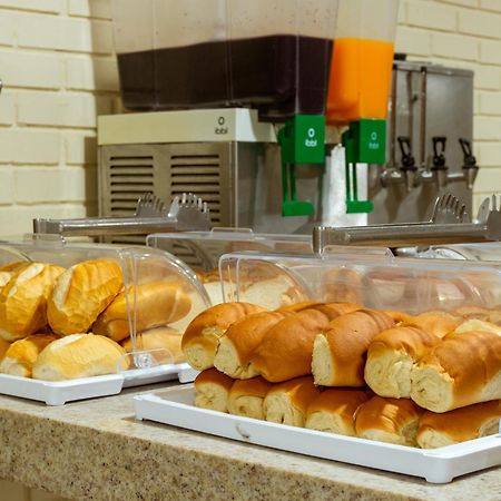 Rede Andrade Goiania Centro Hotel Eksteriør billede
