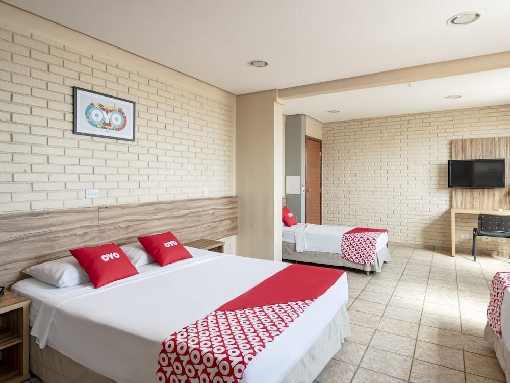 Rede Andrade Goiania Centro Hotel Eksteriør billede
